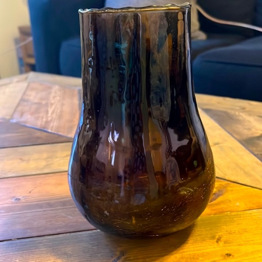 Set of two beautiful vases! NWT they has a crackle/sprakle type ombré effect 😍